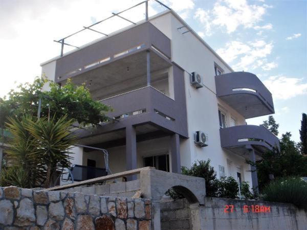 Apartments 4 Me Трогир Экстерьер фото