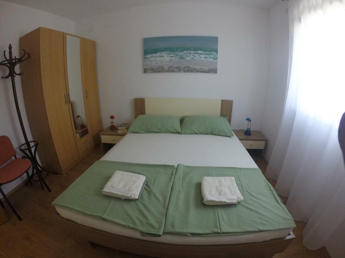 Apartments 4 Me Трогир Экстерьер фото