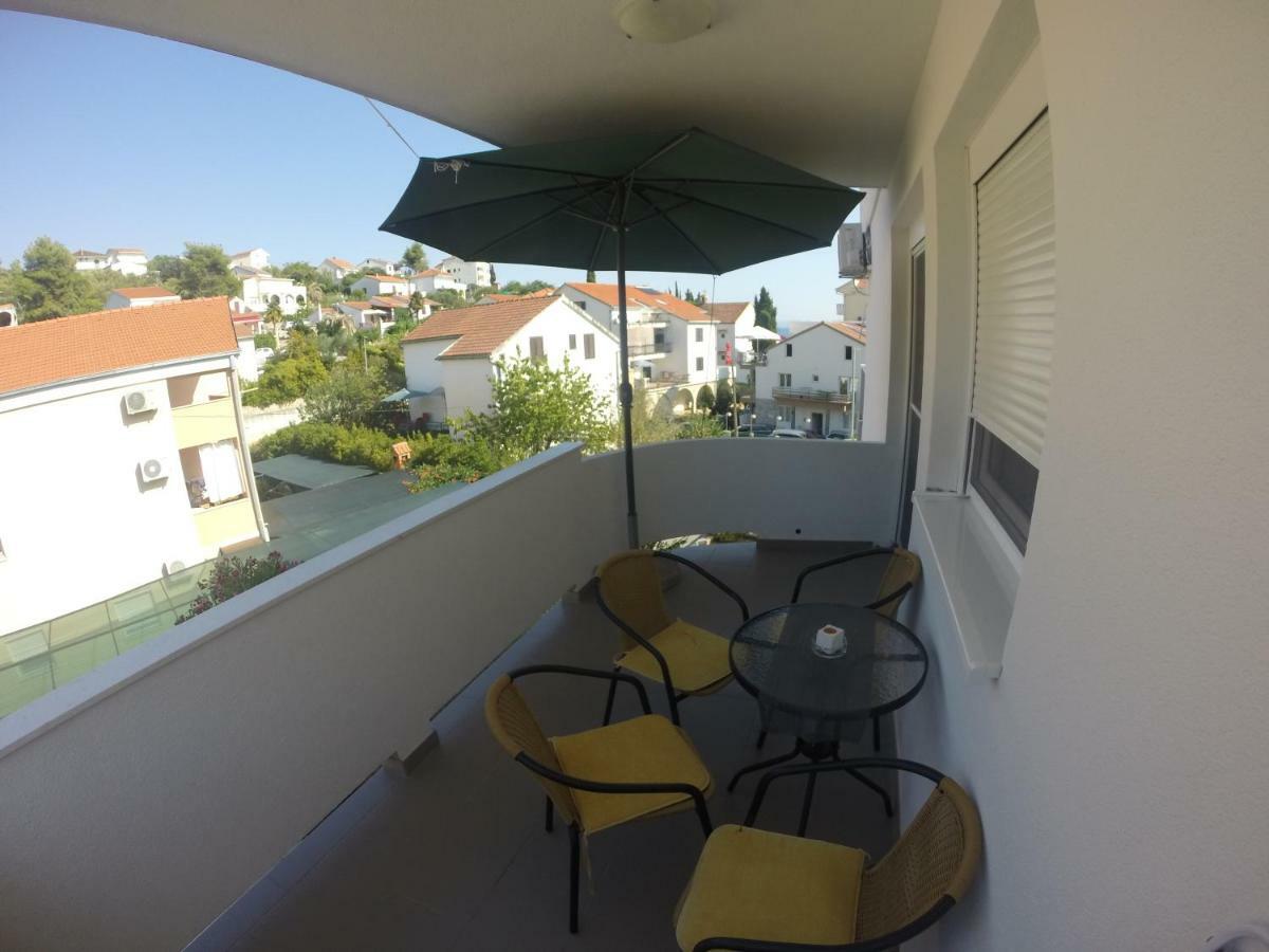 Apartments 4 Me Трогир Экстерьер фото