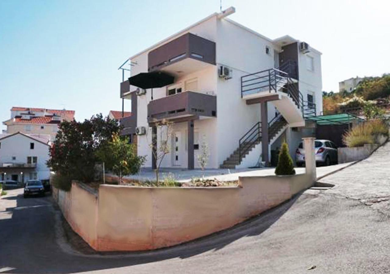 Apartments 4 Me Трогир Экстерьер фото