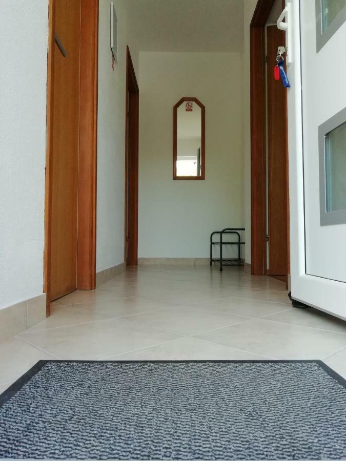 Apartments 4 Me Трогир Экстерьер фото
